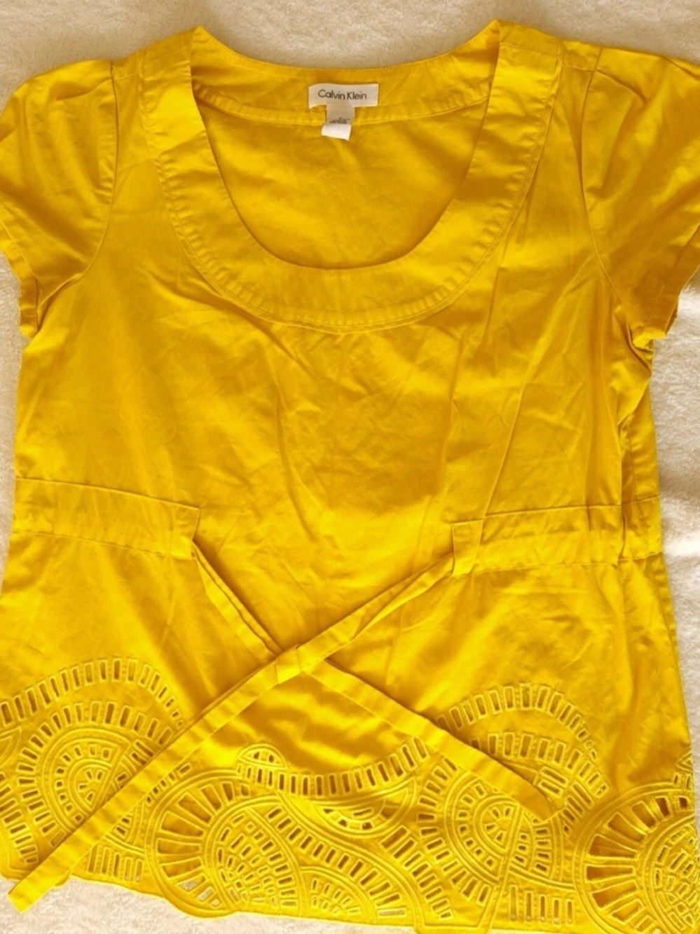 Calvin Klein Embroidered Cutout Short Sleeve Blouse Top Women's Work Small